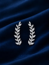Alternating Leaf Ear Climbers