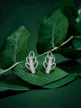 Openwork Leaf Trail Stud Earrings