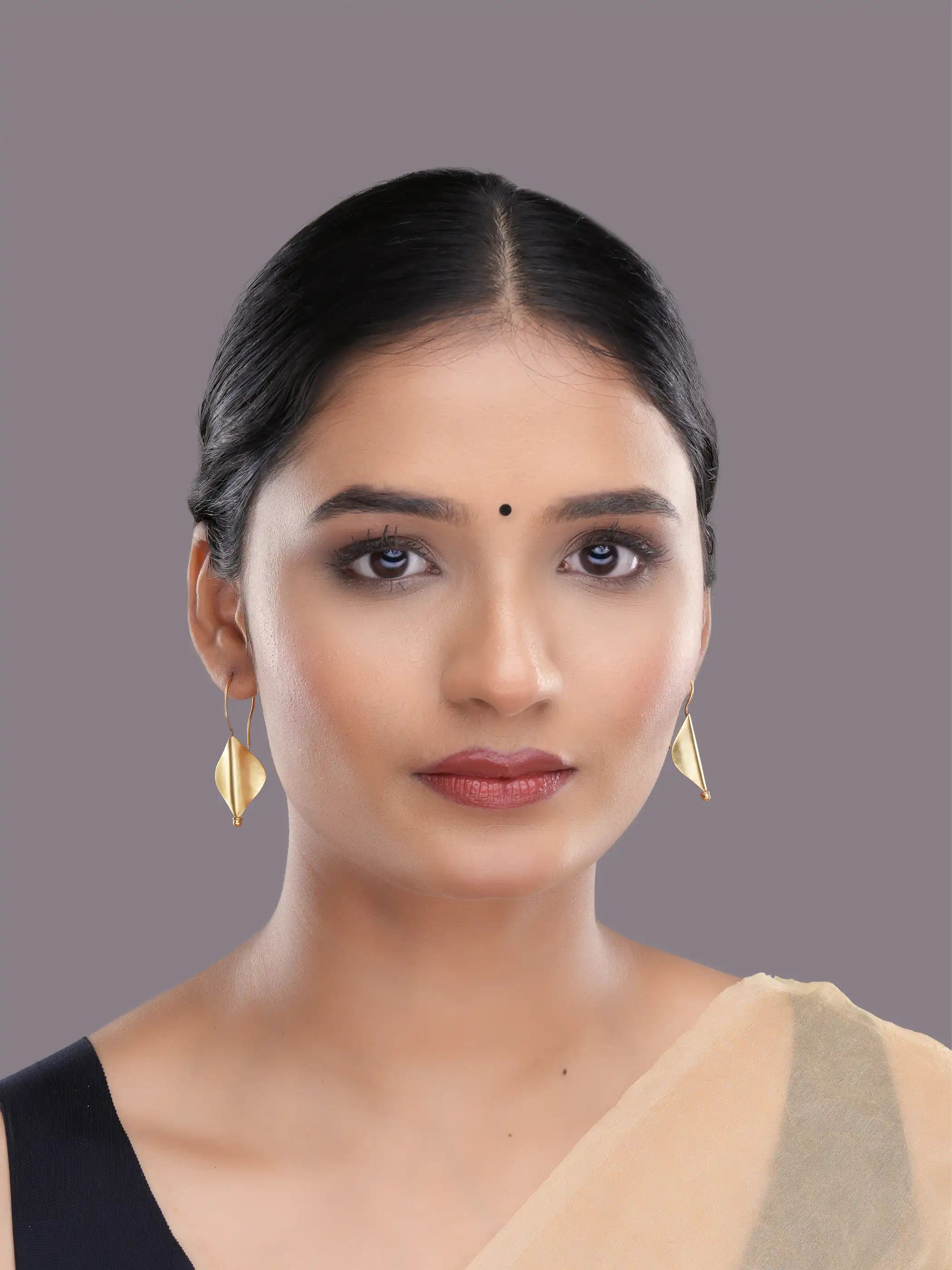 925 silver gold-plated leaf motif drop earrings with curved design and matte finish