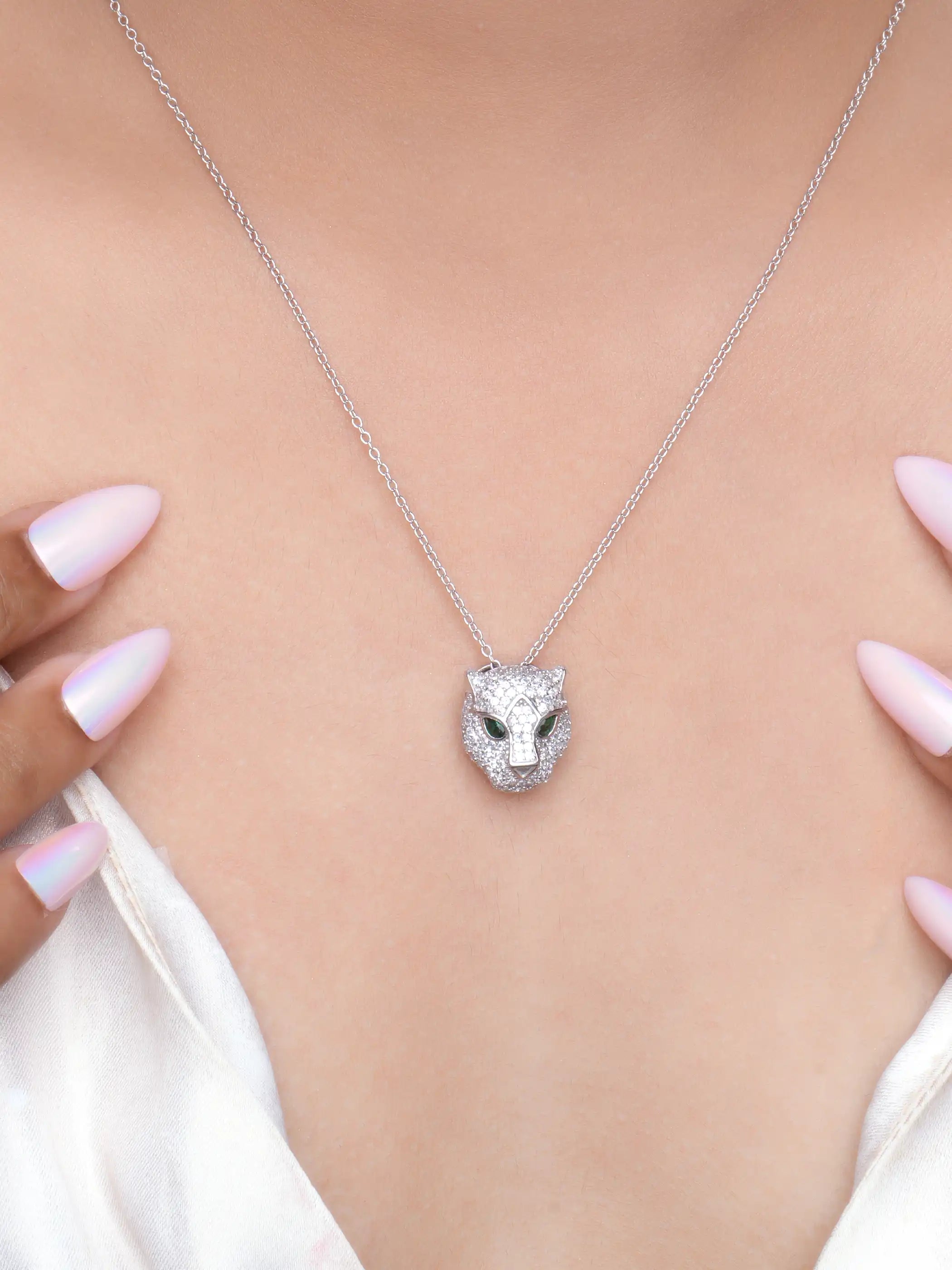 925 silver lion head pendant necklaces in a set of four with detailed chain design