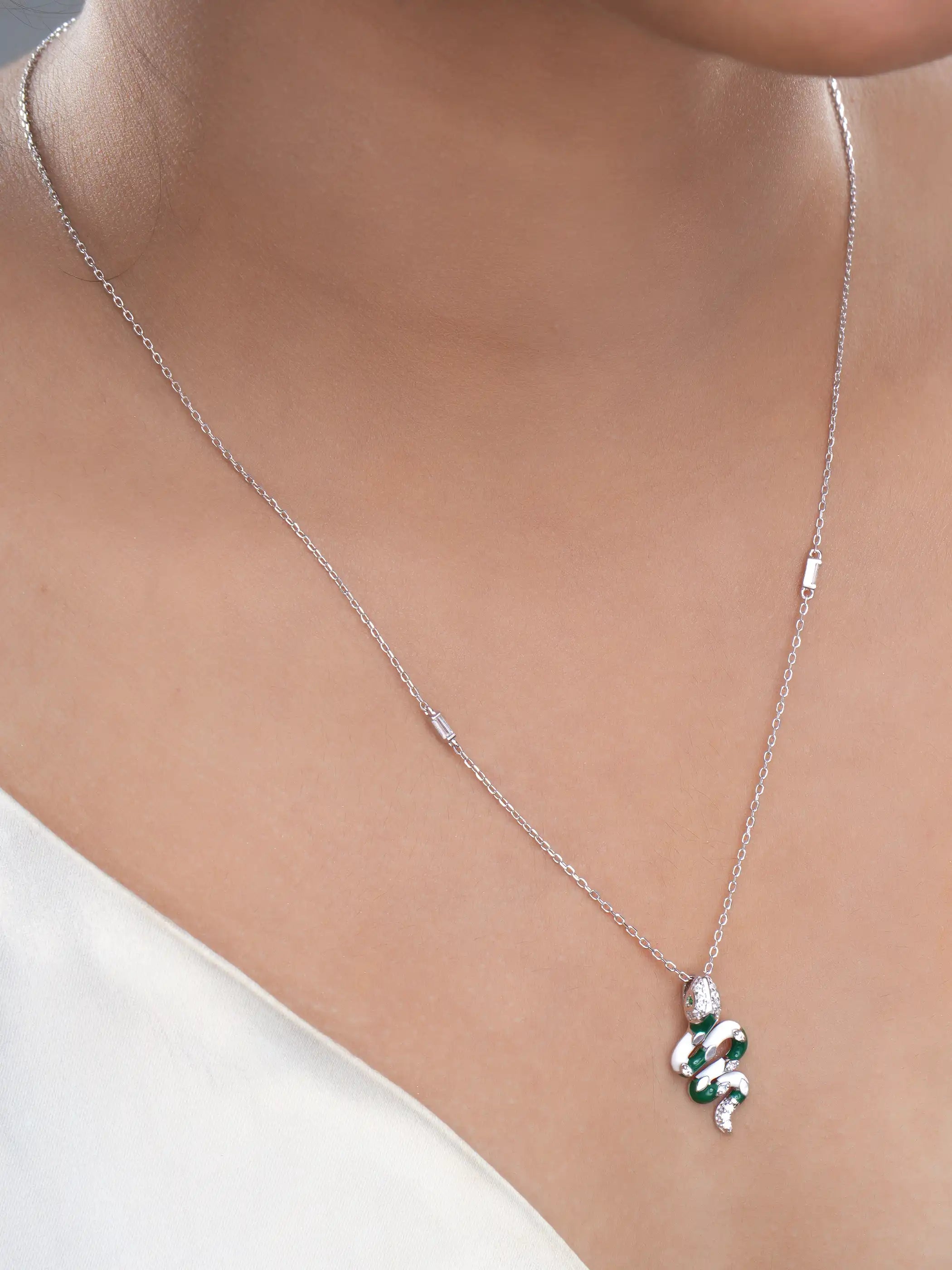 925 silver rose pendant necklaces with delicate chains in a set of four